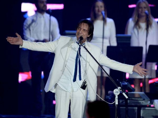 Roberto Carlos, el "rey" de la música romántica cumple 80 años