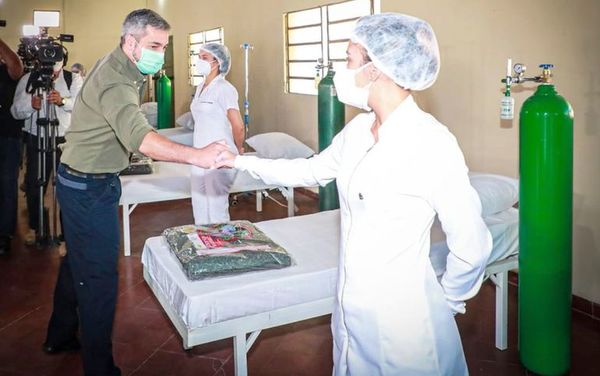 Carpa de contingencia del CIMEE recibió a primeros pacientes y familiares lamentaron falta de medicamentos - A La Gran 7-30 - ABC Color