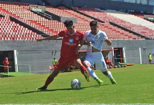 Un equipo esteño golea y otro empata - La Clave