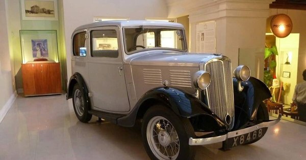 La Nación / El primer coche del príncipe Felipe, conservado en Sri Lanka