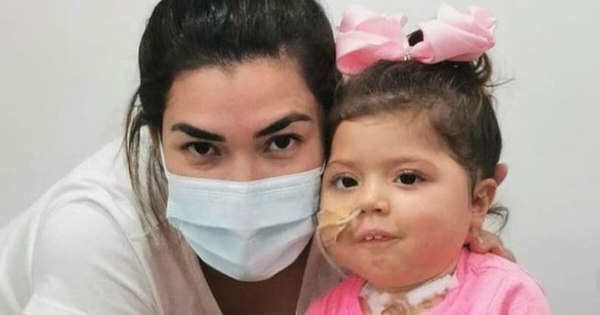 La Nación / El rápido avance de Bianca: la niña ya dice “mamá, papá y se para”