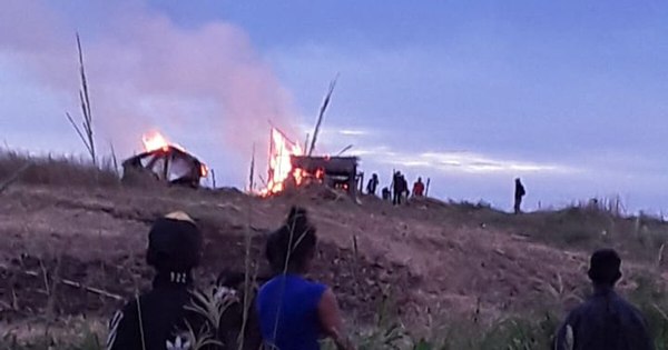 La Nación / Imputan a tres personas tras desalojo violento de familias nativas en Caaguazú
