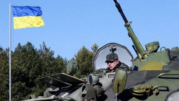 La UE advierte que hay 150.000 soldados rusos cerca de la frontera con Ucrania
