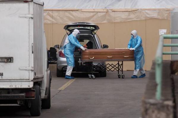 Sepultureros no tuvieron acceso a vacunas antiCOVID a pesar de estar en contacto con cadáveres | Ñanduti