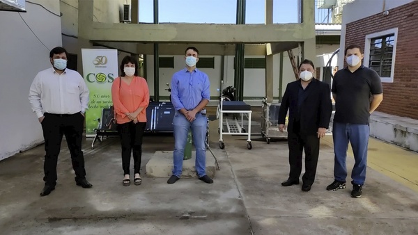 COS ENTREGA DONACIÓN AL HOSPITAL DE ENCARNACIÓN EN EL MARCO DE SU 50 ANIVERSARIO.