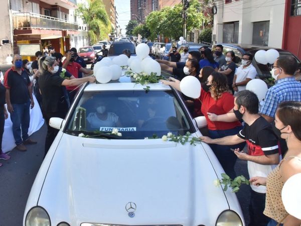 Última Hora despide a un compañero víctima de Covid y falta de cupo en UTI