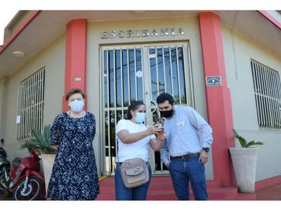 Joven devolvió auto que se sorteó para pagar deuda en UTI por Covid