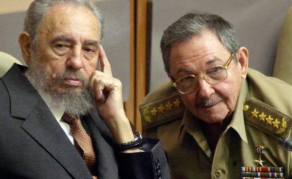 “Patria o Muerte” de castristas se desvanece y la Cuba disidente opta por “Patria y Vida”