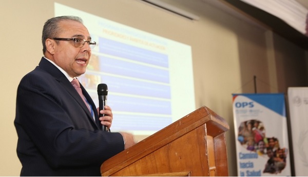 Roberto Escoto dejo de ser representante de OPS/OMS en Paraguay