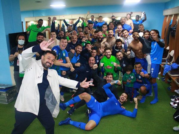 Piris Da Motta y Braian Samudio celebran en Turquía