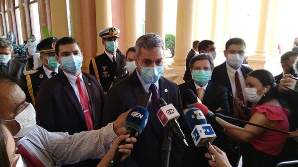 Abdo estima que recién a mediados de año Paraguay tendrá un “gran proceso de vacunación” - Nacionales - ABC Color