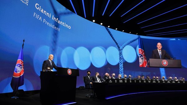 FIFA toma postura oficial e Infantino desaprueba la Superliga europea