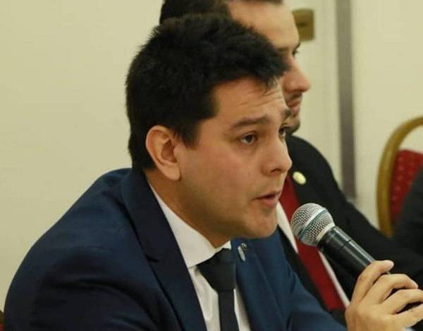 Renunció vice ministro de Empleo, Daniel Sánchez, y asume como jefe de campaña de Daniel Centurión - ADN Digital
