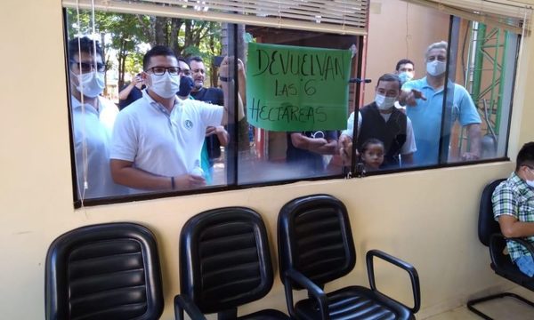 Piden anular donación de predio a club de concejales lacayos en Minga Guazú