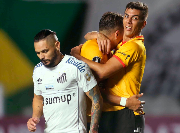 Barcelona hace sucumbir al subcampeón
