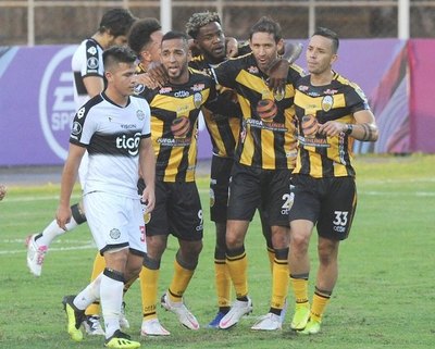Crónica / A NADIE