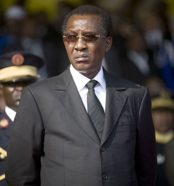 El presidente de Chad muere herido en combate contra grupos rebeldes - Mundo - ABC Color