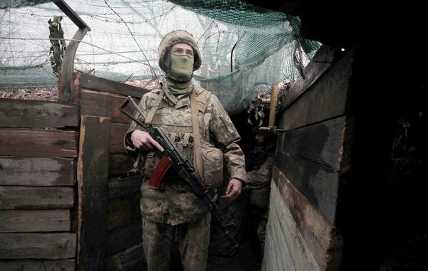 Ucrania denuncia que Rusia apresta 120 mil soldados en su frontera - Mundo - ABC Color