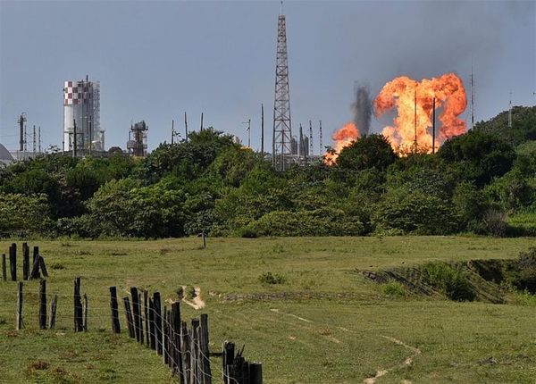 Registran explosión en planta de Petróleos Mexicanos en estado de Veracruz - Mundo - ABC Color