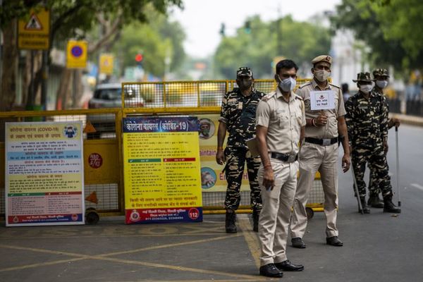 Récord de muertos y contaminados por covid-19 sume a India en grave crisis sanitaria - Mundo - ABC Color