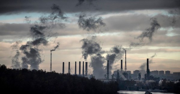 La Nación / La UE adopta objetivo de reducir emisiones de carbono de “al menos” 55% para 2030