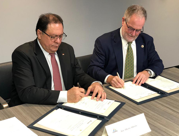 Itaipu firma acuerdo con Smithsonian para habilitar mayor centro ambiental del Cono Sur - La Clave