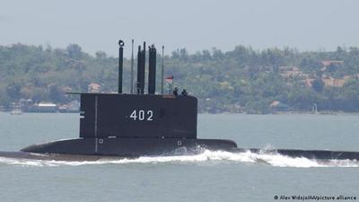 Se perdió un submarino con 53 militares a bordo - El Trueno