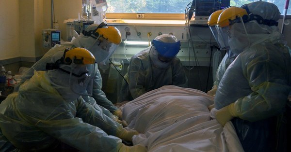 La Nación / Uruguay: “Te sale uno y se te quedan diez”, dura situación en terapia intensiva