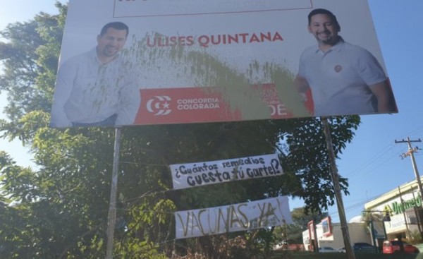 Reclaman compra de medicamentos en lugar de carteles políticos