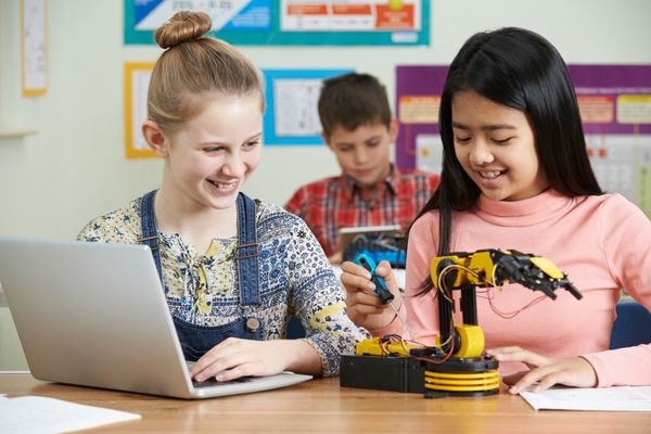 Una generación de niñas preparadas para el mundo de las TIC