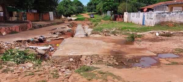 A días de abrir sobre de ofertas se dieron cuenta que falta alcantarillado pluvial » San Lorenzo PY