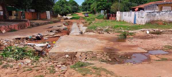 A días de abrir sobre de ofertas se dieron cuenta que falta alcantarillado pluvial » San Lorenzo PY