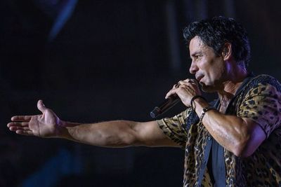 Buenas noticias para las señoras: Chayanne ya se vacunó - Gente - ABC Color