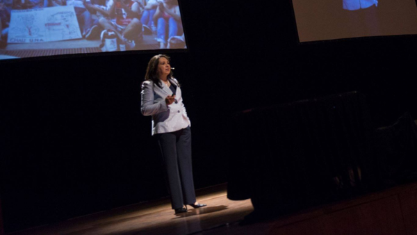 Estela Ruiz Díaz lanza su primer libro | El Independiente