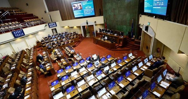 La Nación / Diputados chilenos aprobaron proyecto de eutanasia