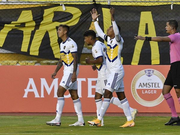 Boca Juniors se impone ante The Strongest en La Paz