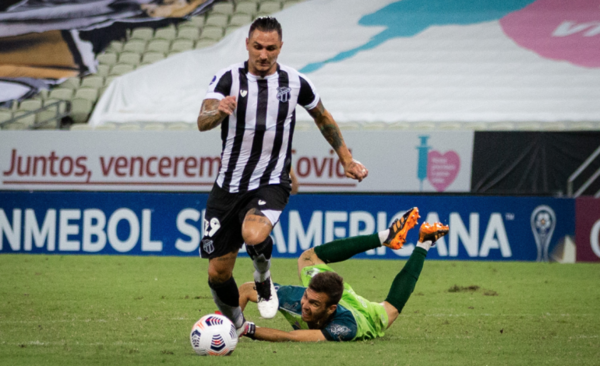 Diario HOY | Wilstermann, sin Pipo Giménez cae frente a Ceará