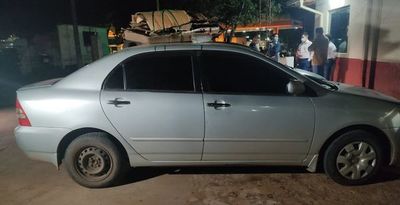 Hallan vehículo presuntamente usado para asalto en cartonería - Nacionales - ABC Color