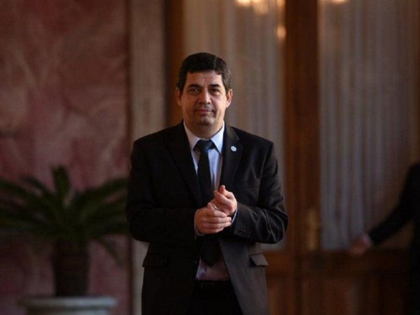 Velázquez negocia dosis con una  firma alemana
