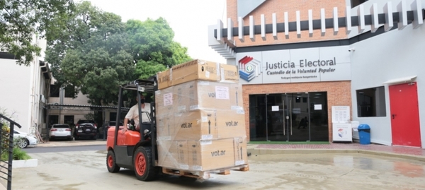 Quince mil máquinas de votación ya están en manos del TSJE