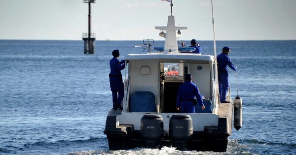 La Nación / Intensa búsqueda para hallar un submarino indonesio con 53 personas a bordo