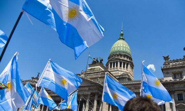Argentina: Sigue prohibido despedir personal