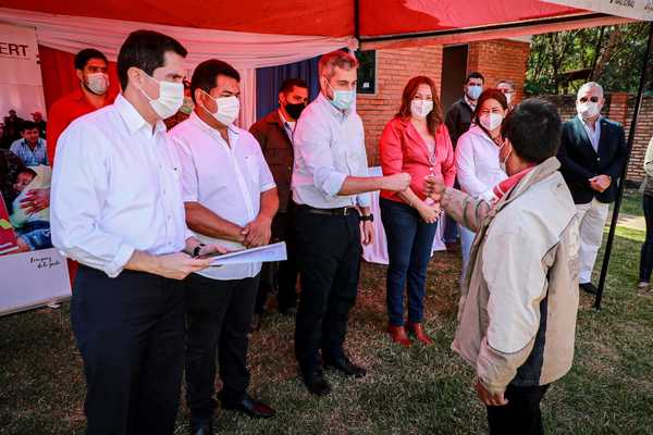 Gobierno entregó títulos de propiedad e inauguró sede del Indert en Canindeyú | .::Agencia IP::.