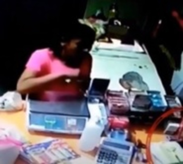 Descuidista en acción en el barrio Roberto L. Petit - Paraguay.com