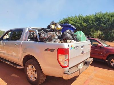 Evitan ingreso de camioneta de Itaipú al vertedero municipal de Salto - Nacionales - ABC Color