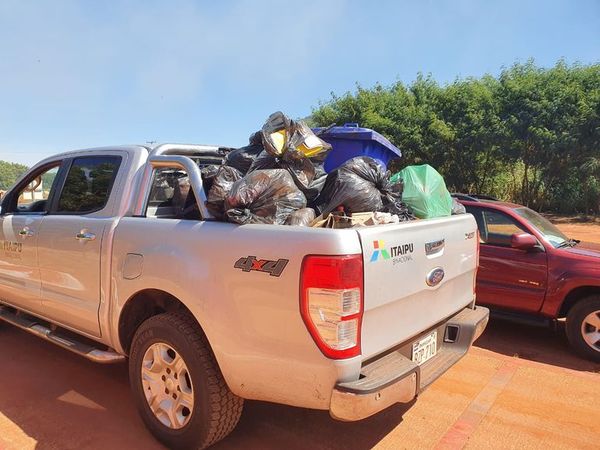 Evitan ingreso de camioneta de Itaipú al vertedero municipal de Salto - Nacionales - ABC Color