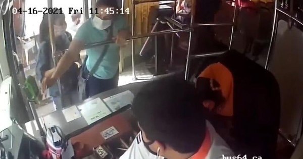 La Nación / Video viral: piden atención ante robos de celulares en buses