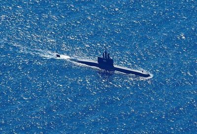 Indonesia apura búsqueda del submarino: sólo quedarían 72 horas de aire - Mundo - ABC Color