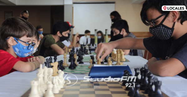COMPETENCIA SANA: INCENTIVAN EL AJEDREZ EN ENCARNACIÓN