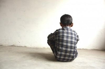 Procesan y ordenan prisión de joven que supuestamente abusó de su hermanito  - ABC en el Este - ABC Color